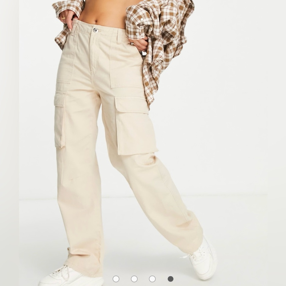 Bershka MidRise Straight Leg Cargos